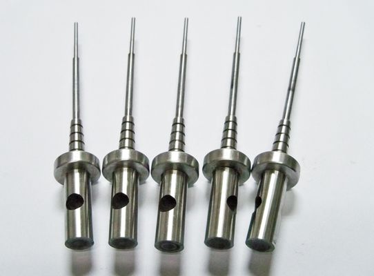 Componenti per stampi di precisione personalizzati.