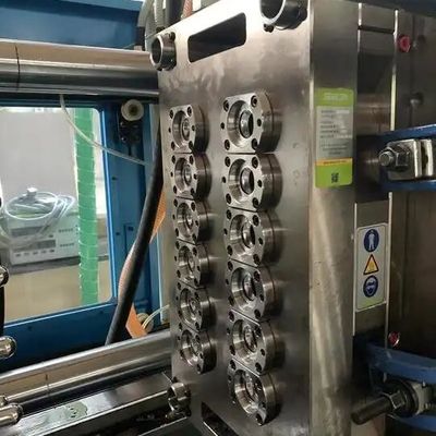 Componenti preformati di plastica PET personalizzati.