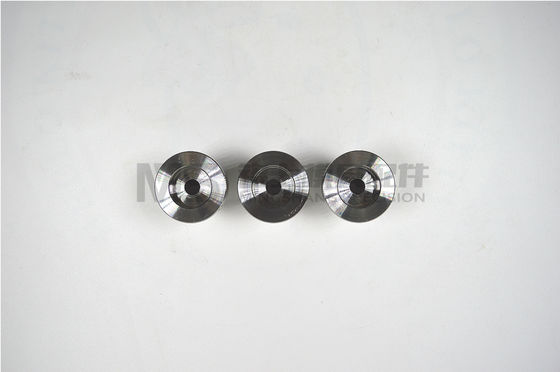 La lavorazione CNC di precisione personalizzata. Componenti e inserti per la muffa dei tubi di rossetto.