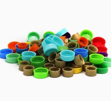 Stampo di iniezione per tappi a multiple cavità per la produzione di tappi per bottiglie di plastica