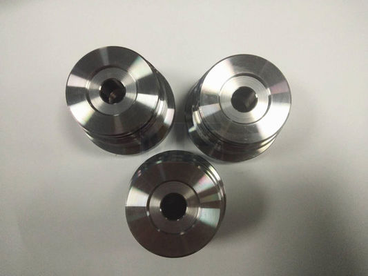 Parti stampate a iniezione di alta precisione | Superficie lucida e componenti filettati