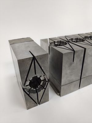 H13 (1.2344) Noci di muffe di precisione Inserti induriti per utensili per iniezione