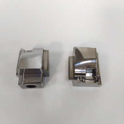 La fresatura CNC e il filo EDM parti di stampo.