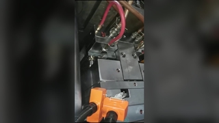 Stampo per preforme a 16 cavità