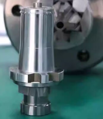 Telescopic Core. Soluzione per stampi di precisione per sottratti e complesse caratteristiche interne.