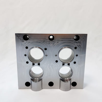 Componenti dello stampaggio ad iniezione di punta di Tin Coated For Laboratory Pipette del centro della muffa della siringa del HSS di alta precisione
